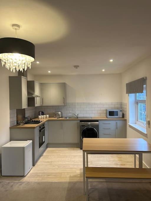 Luxury Countryside Stay - Waters Upton, Телфорд Екстер'єр фото