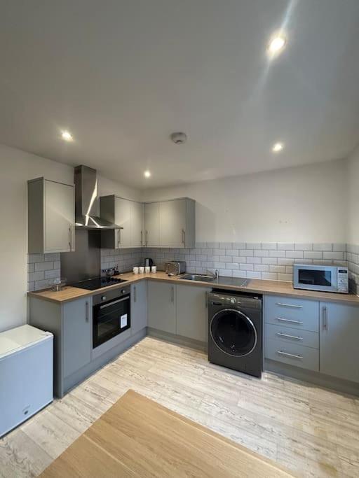 Luxury Countryside Stay - Waters Upton, Телфорд Екстер'єр фото
