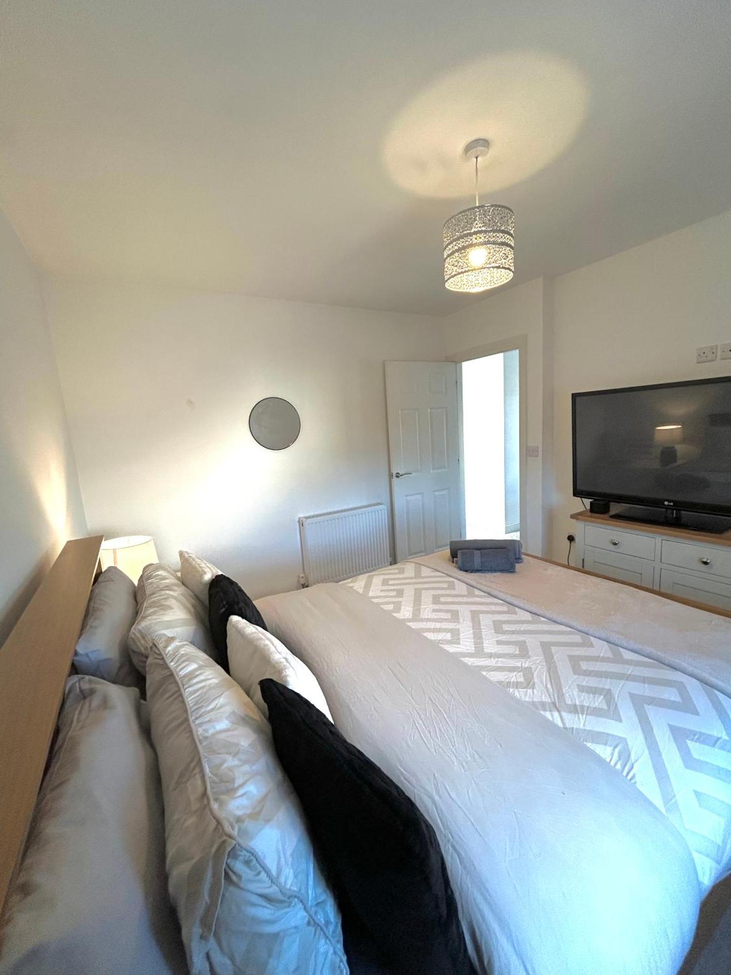 Luxury Countryside Stay - Waters Upton, Телфорд Екстер'єр фото